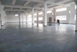 地面為什么會起砂起塵